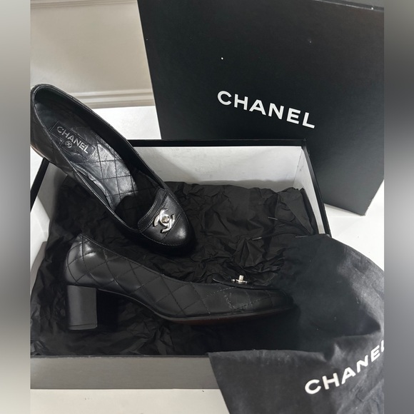 Chanel Quilted Leather Pumps Black 37 block heel - Picture 2 of 9